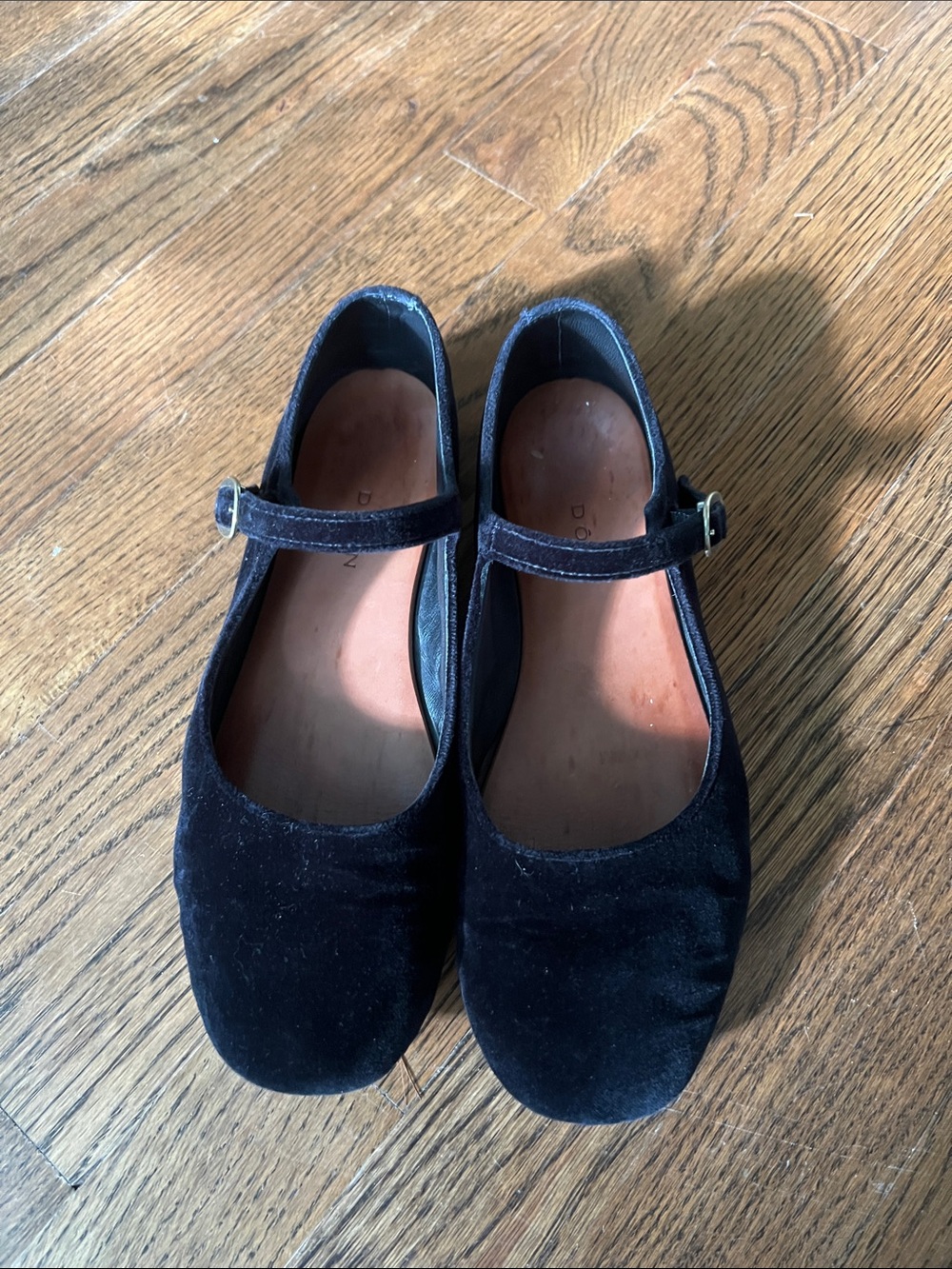 Black Doen Mary Jane’s (Size 6)